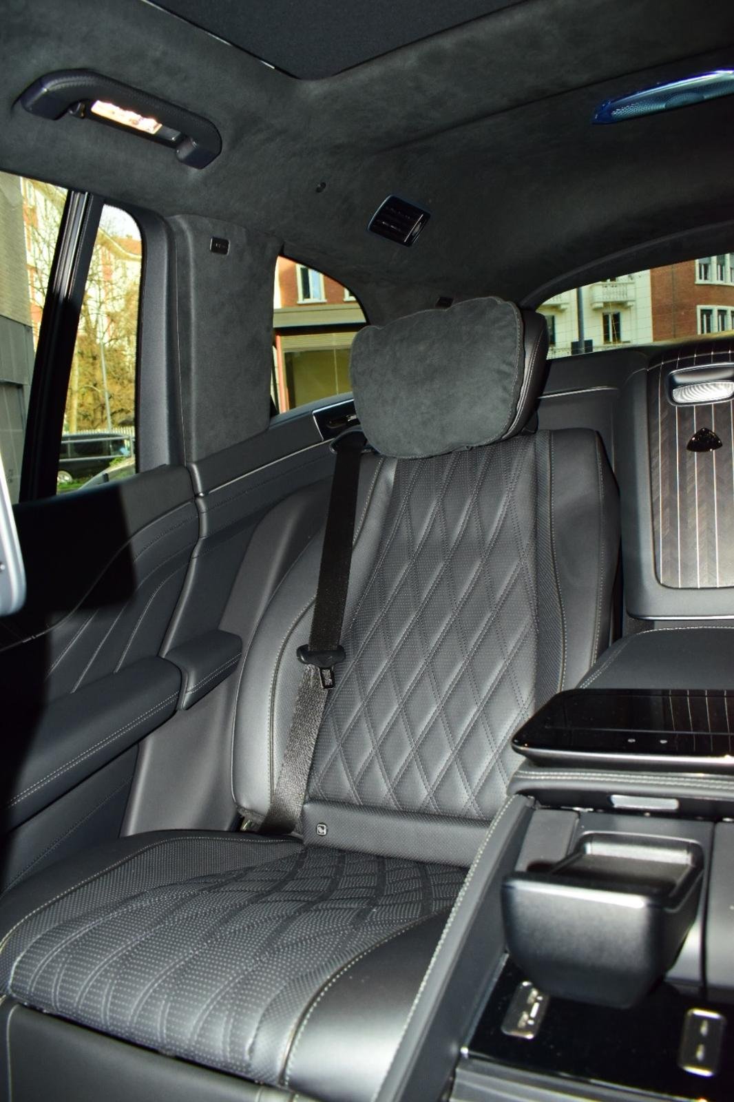 Mercedes GLS600 Maybach — photo 15